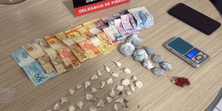Mulher de 22 anos é presa em flagrante em operação contra o tráfico em Piraju