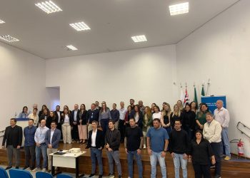 INDÚSTRIA E COMÉRCIO  *Encontro do SEBRAE sobre cadeia têxtil reúne empresários do setor em Avaré*