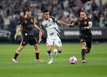 Corinthians vence o Atlético-MG com golaço de Maycon e sobe na tabela do Brasileirão