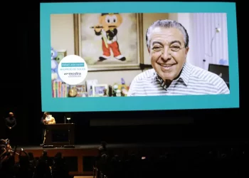 Mauricio de Sousa é homenageado na abertura da Mostra de Cinema de SP