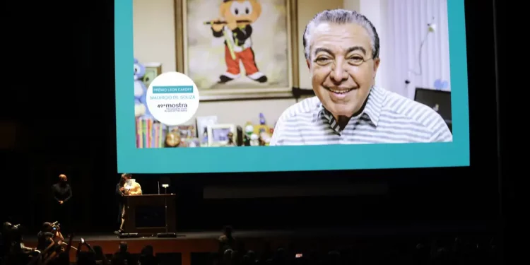 Mauricio de Sousa é homenageado na abertura da Mostra de Cinema de SP