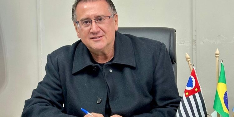 CONQUISTA- Prefeito Roberto Araujo anuncia conquista do Certificado de Regularidade Previdenciária