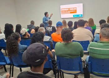 EDUCAÇÃO  *Empreendedorismo é tema de palestra ministrada a alunos da EJA*