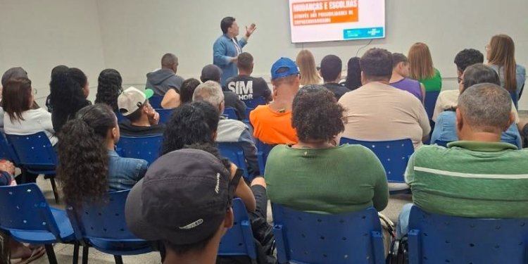 EDUCAÇÃO *Empreendedorismo é tema de palestra ministrada a alunos da EJA*