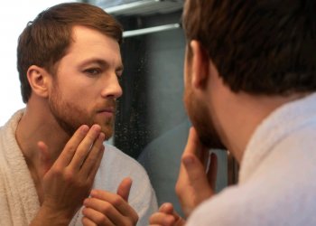 Novembro Azul além do check-up: o que unhas, pelos e cabelos podem revelar sobre a saúde dos homens?