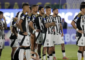Lanús supera Atlético-MG nos pênaltis e é bicampeão da Sul-Americana