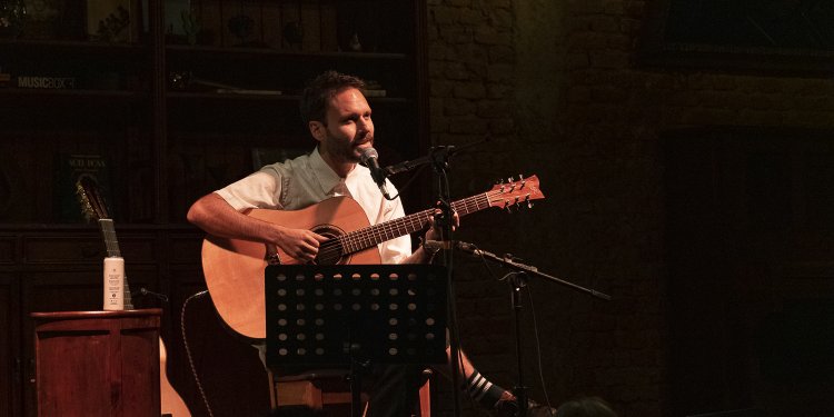 Paulo Novaes é atração no Projeto Cordão no dia 22