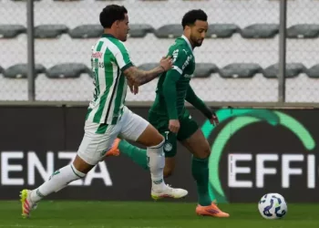 Palmeiras vence o Juventude e reassume a liderança do Brasileirão
