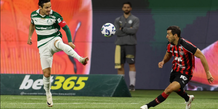 Palmeiras empata com o Vitória no Allianz Parque