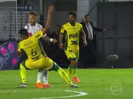 Santos cede empate ao Mirassol e segue próximo da zona de rebaixamento
