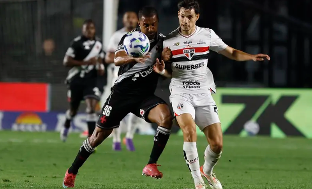 São Paulo vence o Vasco em São Januário