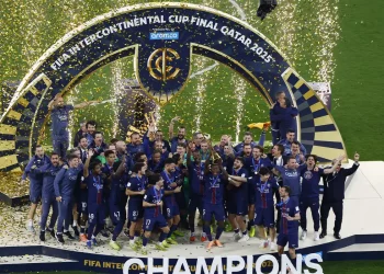 Flamengo perde para PSG e vê sonho do bi mundial ser adiado