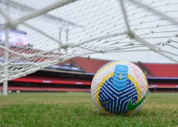 Timão vence, mas não reverte vantagem alviverde no placar agregado