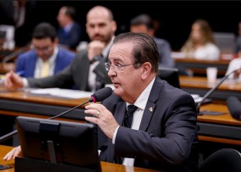 Deputado critica exclusão das entidades sindicais nos debates sobre a jornada 6×1 e cobra respeito às convenções coletivas