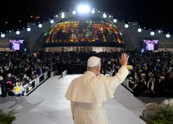 Em visita ao Líbano, papa Leão XIV pede união de líderes religiosos em prol da paz no Oriente Médio