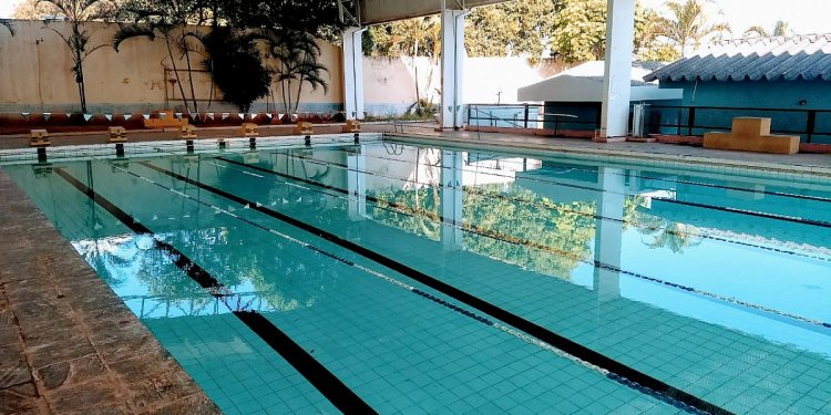 OBRAS  – *Secretaria de Esportes informa sobre manutenção e uso da piscina do Ginásio Kim Negrão*