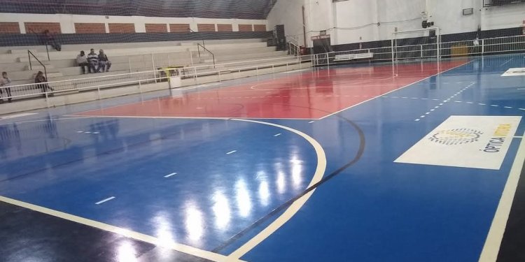 DOIS JOGOS ABREM O 63º CAMPEONATO POPULAR DE FÉRIAS DE FUTSAL DA AAA