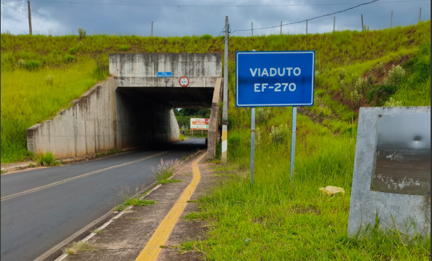 VANDALISMO DEIXA TÚNEL MILTON MONTI NO ESCURO EM AVARÉ