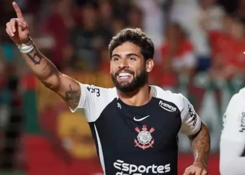 Corinthians bate o Velo Clube e sobe na tabela do Paulista