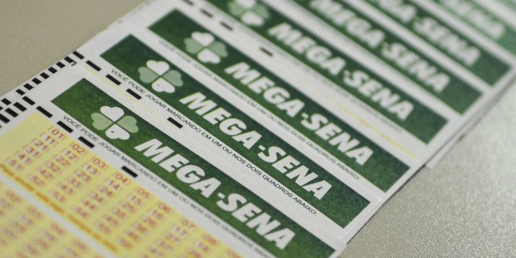 Ninguém acerta e prêmio da Mega-Sena vai a R$ 13,5 milhões