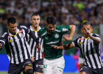 Palmeiras vence o Santos e dorme na liderança do Paulistão