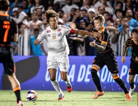 Santos empata com o Corinthians na Vila Belmiro