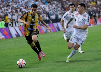 Santos sofre gol no fim, perde do Novorizontino e é eliminado do Paulista