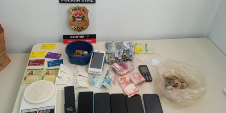MANDURI – Polícia Civil deflagra Operação “Vitrine Oculta” e prende mulher por tráfico