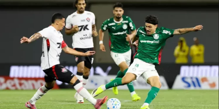 Palmeiras goleia o Vitória pelo Campeonato Brasileiro