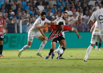 Santos e São Paulo empatam na Vila Belmiro pelo Brasileirão