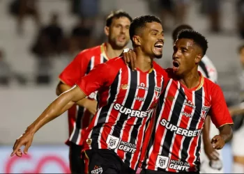 São Paulo bate a Ponte Preta e vai às quartas do Campeonato Paulista