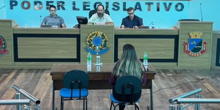 COMISSÃO PROCESSANTE INICIA OITIVAS SOBRE DENÚNCIA CONTRA PRESIDENTE DA CÂMARA DE AVARÉ