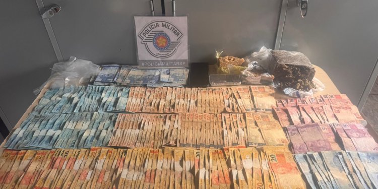 QUASE 10 MIL REAIS, 2 KG DE DROGAS E TRAFICANTE SAO RETIRADOS DE CIRCULAÇÃO PELA PM  EM CERQUEIRA CÉSAR