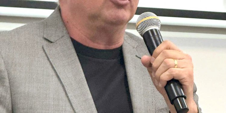 Governo Roberto Araujo fecha primeiro ano de gestão com superávit real de R$ 6,8 milhões