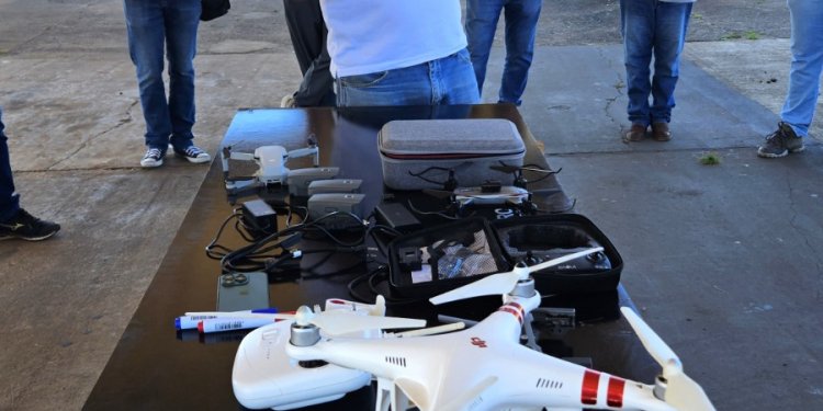 INDÚSTRIA E COMÉRCIO  *Curso de operação de drones inicia etapa prática no recinto da EMAPA*   Trinta e oito inscritos participam desta fase; curso gratuito segue até 14 de abril