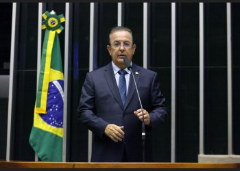 Motta apresenta projetos para obrigar delegacias da mulher 24h e garantir pensão a sobreviventes de feminicídio
