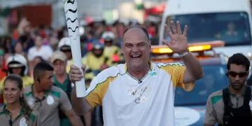 Flamengo aposenta camisa 14 de Oscar
