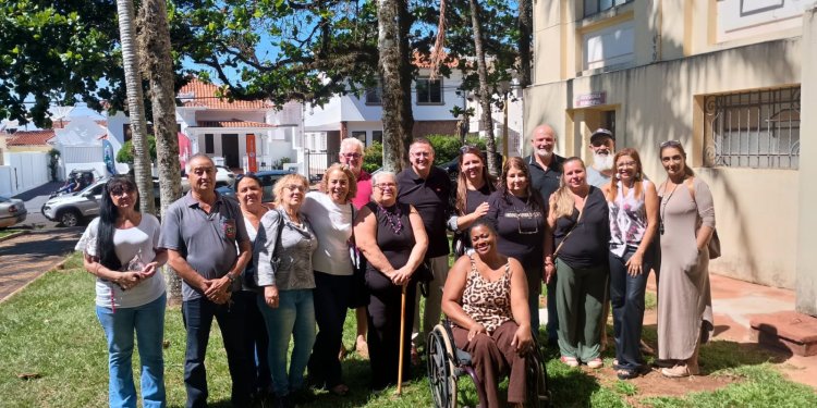 Prefeito Roberto Araujo recepciona artesãos e fortalece a economia criativa avareense