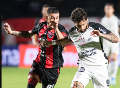 Corinthians empata com o Vitória e entra no Z4 do Brasileirão