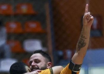 Magnus goleia novamente e avança à semifinal da Libertadores