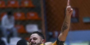 Magnus goleia novamente e avança à semifinal da Libertadores