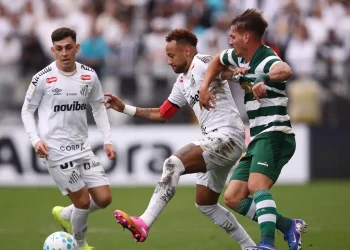 Coritiba ofusca festa para Neymar e derrota Santos pelo Brasileirão