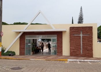 VEREADORES APROVAM ENTERRO DE CÃES E GATOS EM JAZIGOS DE TUTORES EM AVARÉ
