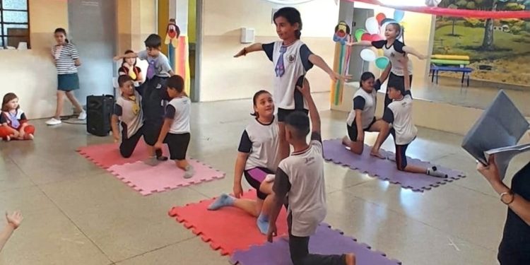 EDUCAÇÃO  *Projeto Circo prioriza desenvolvimento integral de alunos da escola Elizabeth Freitas*