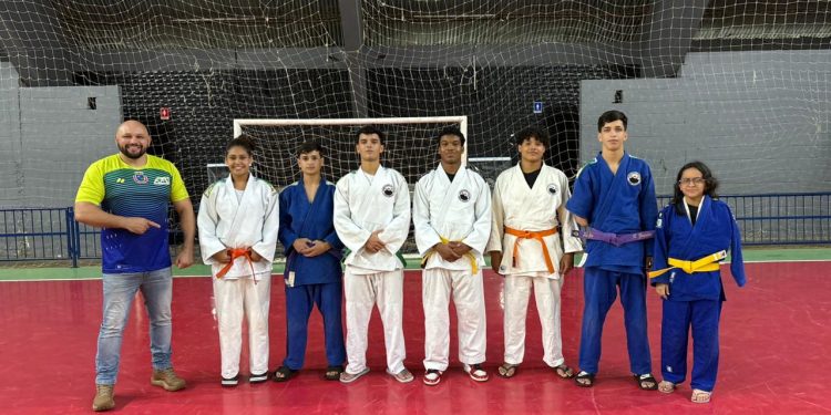 *ESPORTES*  *Atletas avareenses obtêm excelentes resultados em Buri*
