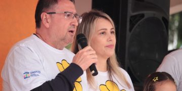 ASSISTÊNCIA SOCIAL *Prefeito Roberto Araujo e primeira-dama participam de mobilização contra abuso infantil*