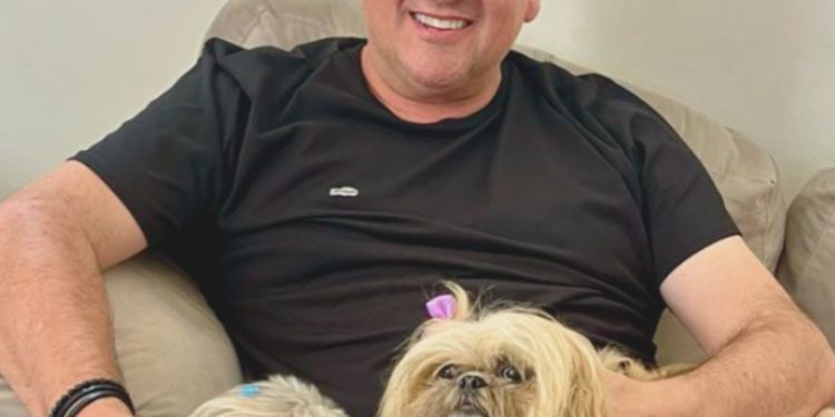 *ADEUS COM DIGNIDADE: PREFEITO SANCIONA LEI QUE AUTORIZA SEPULTAMENTO DE PETS EM JAZIGOS.FAMILIARES*