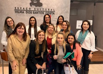 GESTÃO *Assistentes sociais de Avaré participam de semanário em Bauru*