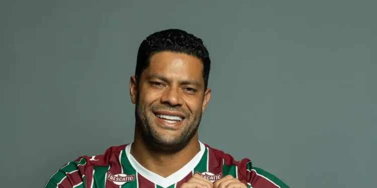 Fluminense anuncia a contratação do atacante Hulk