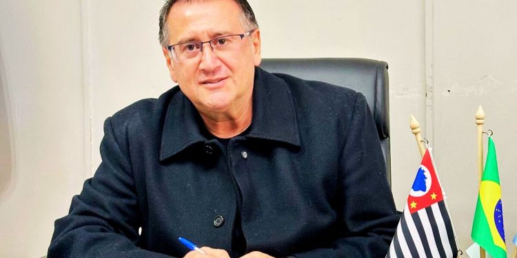 Pagamento antecipado dos salários fortalece o comércio local e garante mais tranquilidade às famílias